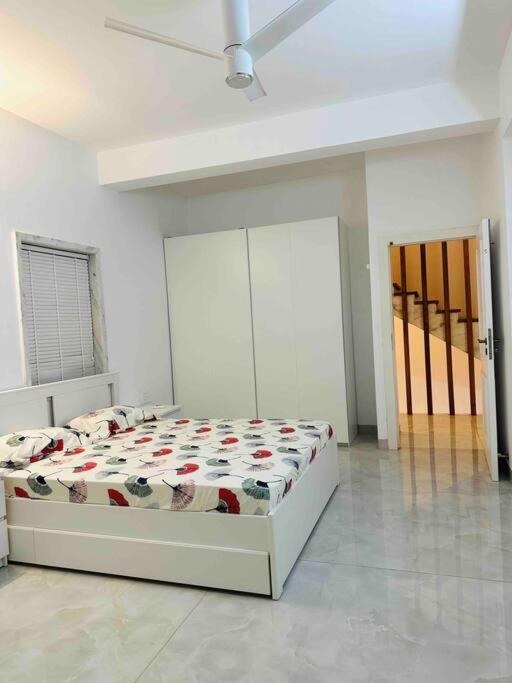 White House Sky View Theatre Villa In Gachibowli Exterior foto