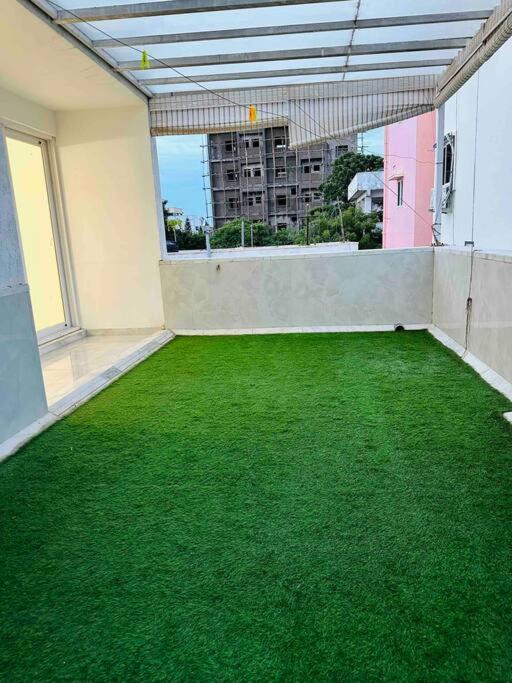 White House Sky View Theatre Villa In Gachibowli Exterior foto
